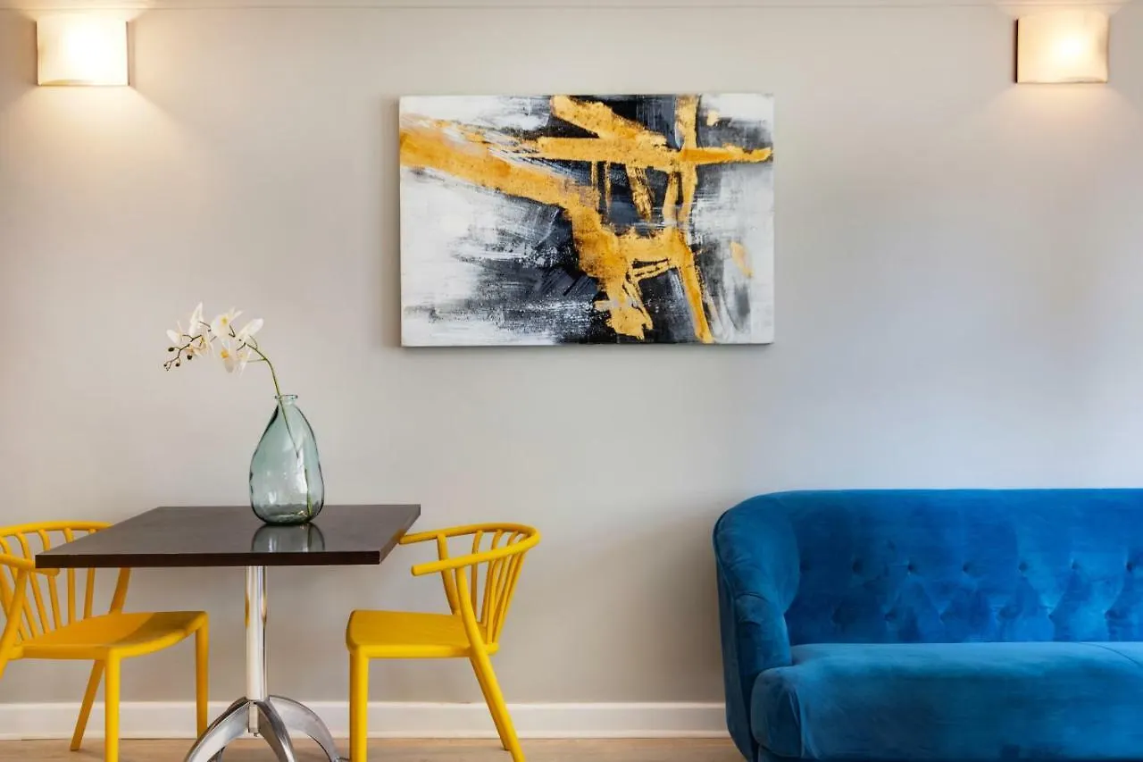 The Bijoux 5-2 No Load Shedding Apartment Cape Town